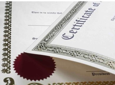 kırmızı onay damgalı iki adet sertifika